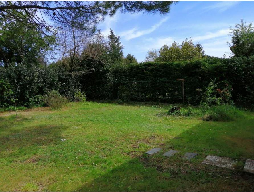 Cugand Emplacement De Toile De Tente Dans Jardin מראה חיצוני תמונה